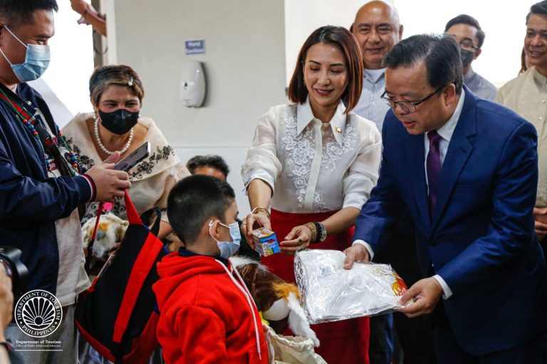 DOT: Influx of Chinese tourists in PH seen as China eases travel restrictions 
