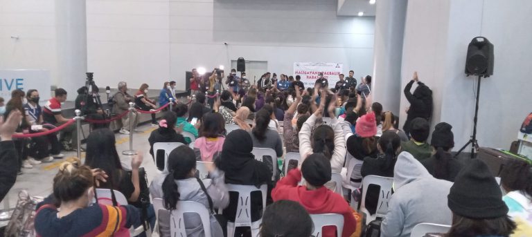 102 distressed OFWs return to PH