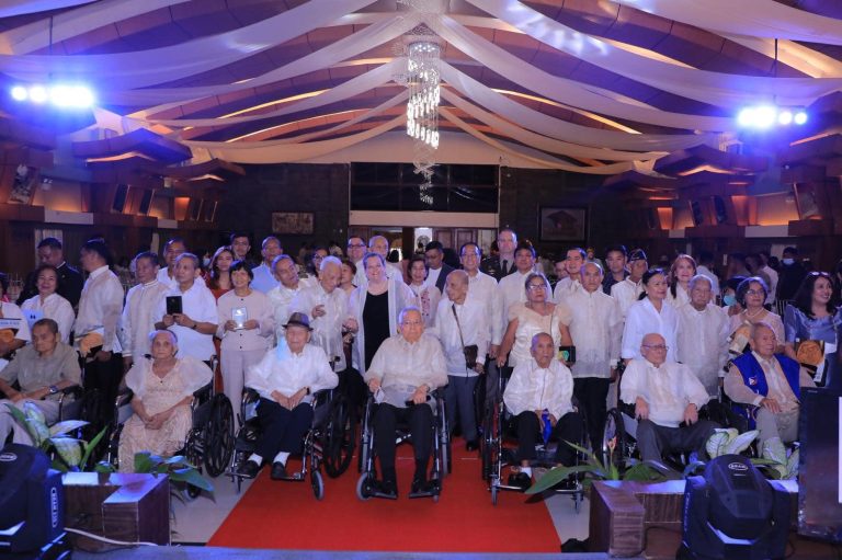 38 Filipino war veterans conferred with US Congressional Gold Medal