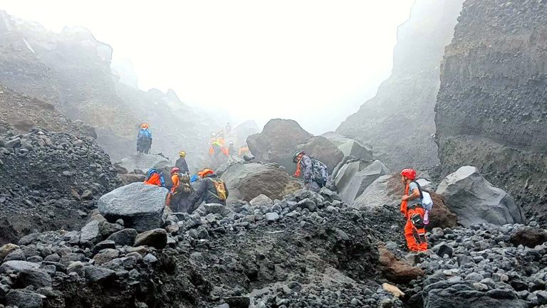 Responders reach Cessna crash site in Albay, face harsh weather