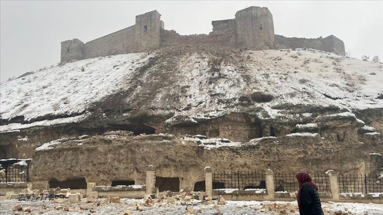 Ancient Gaziantep Castle destroyed by Turkey quake