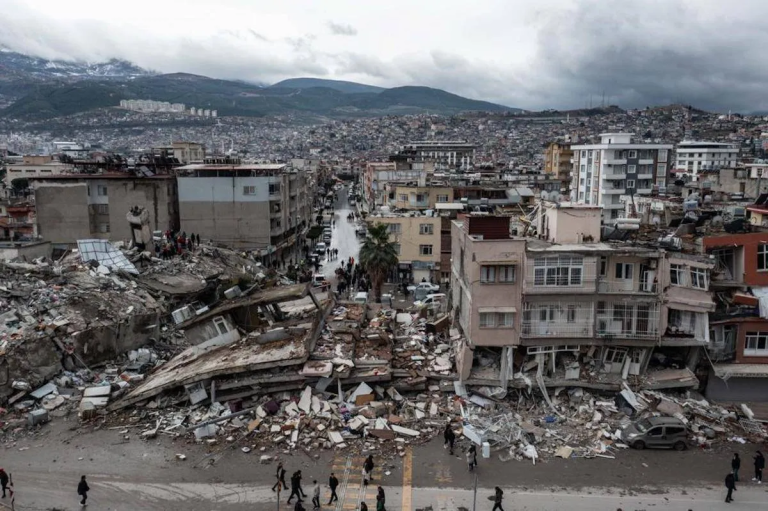 Powerful earthquake kills more than 5,000 in Turkey, Syria