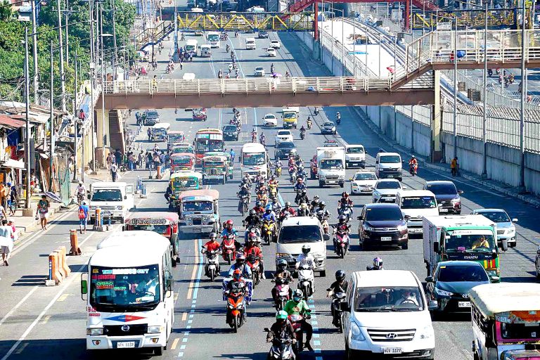 MMDA suspends number coding scheme on Holy Week