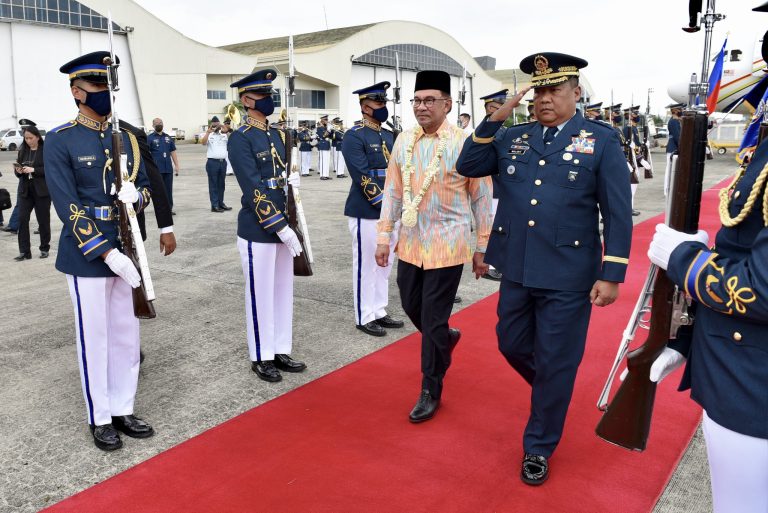 Malaysian PM Ibrahim arrives in PH for two-day visit