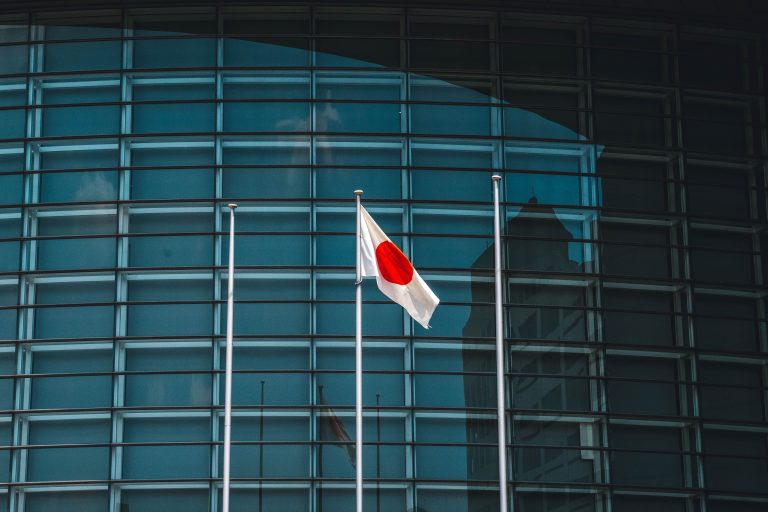 Japan dispatches team to help contain Mindoro oil spill
