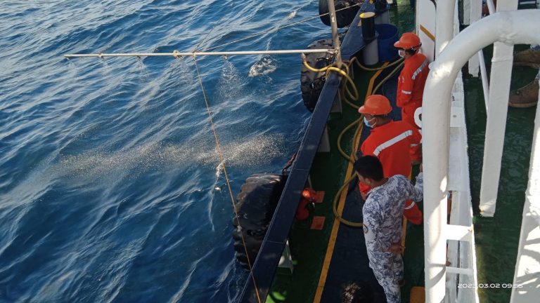 PCG: Oil spill in Oriental Mindoro waters contain industrial fuel oil