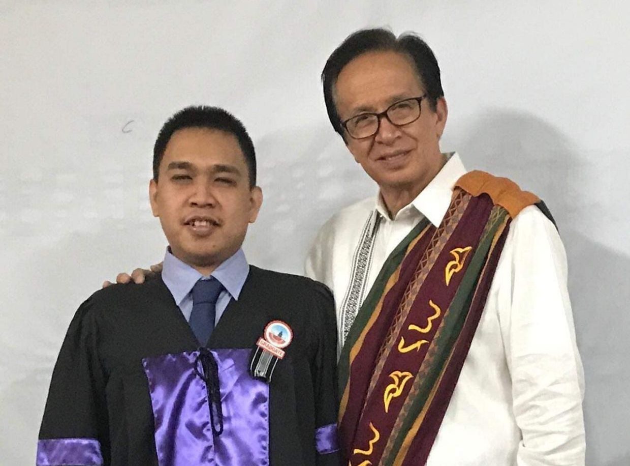 Visually-impaired Bar examinee now an attorney - PTV News