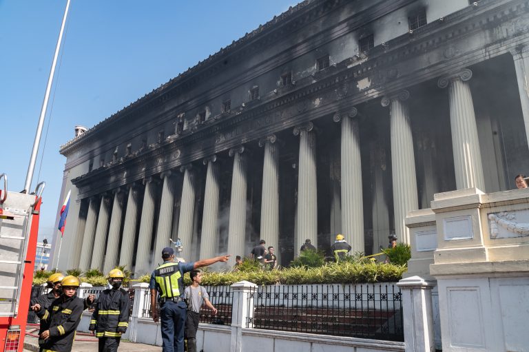 Lacuna: Manila Central Post Office damage pegged at P300M