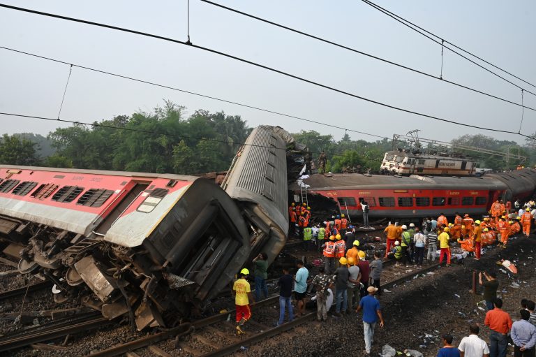More than 280 dead, hundreds hurt in India triple train crash
