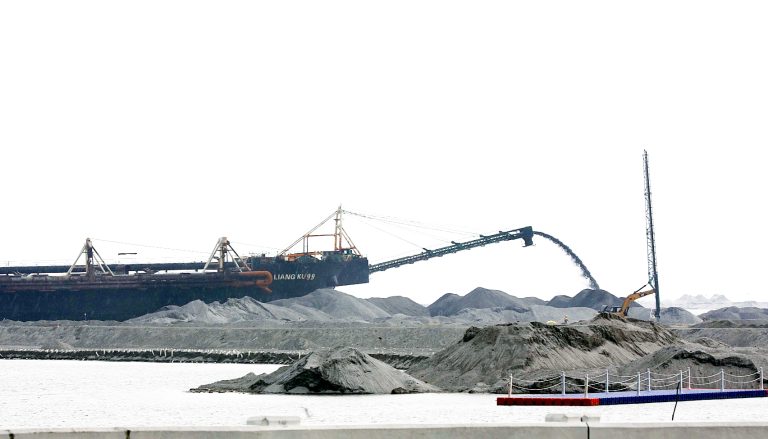 DENR to conduct thorough review of Manila Bay reclamation projects following PBBM’s suspension on all projects