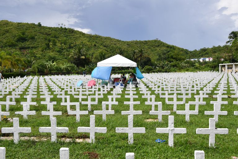 Philippine typhoon survivors pray for victims on 10th anniversary