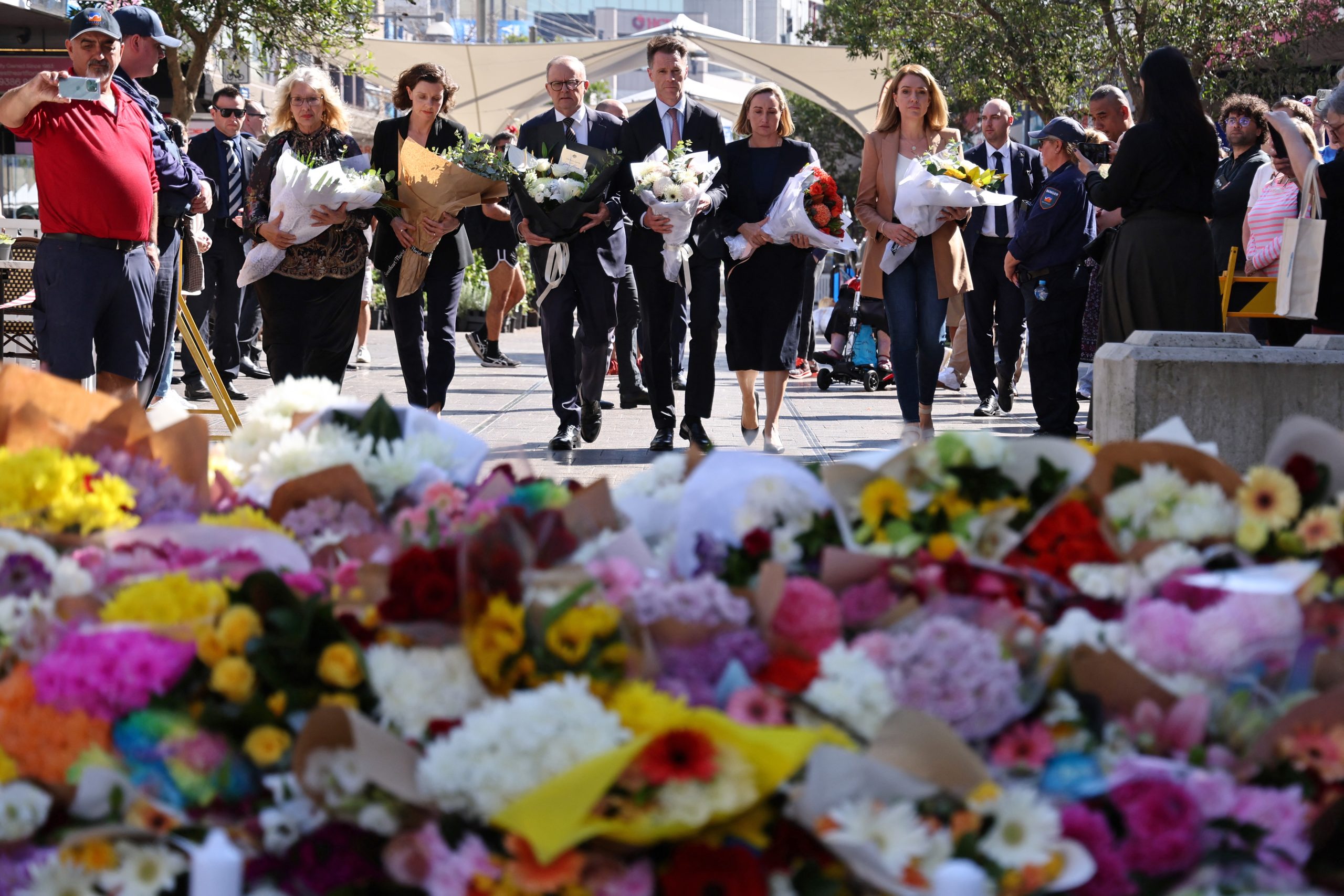 Dying mother handed over baby in Sydney mall stabbing rampage - PTV News
