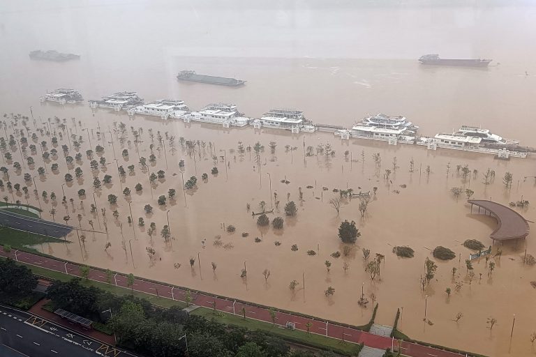 China issues highest-level rainstorm warning after deadly floods