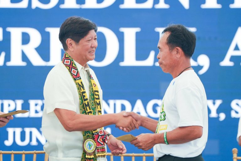 PBBM hands P158-M El Niño aid in Caraga, vows quality education