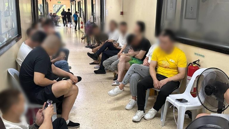 37 Chinese nabbed for illegal retail ops in Parañaque