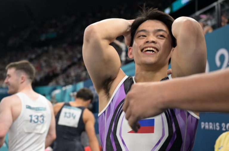 Carlos Yulo strikes gold for the second straight day