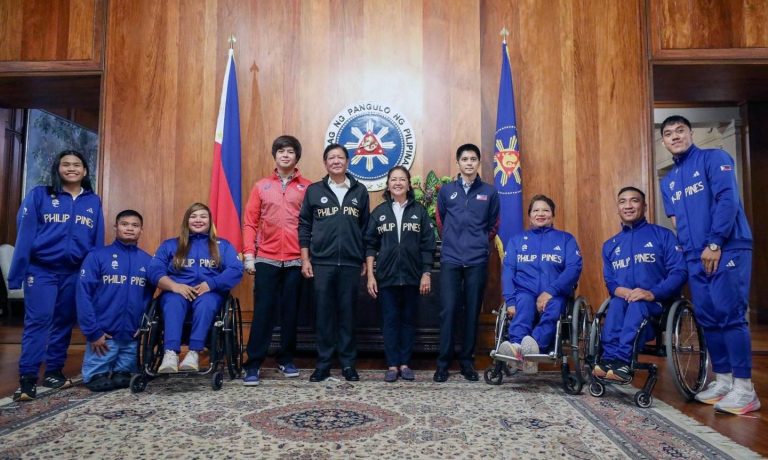 Marcos gives cash prizes, citations to Filipino Paralympians