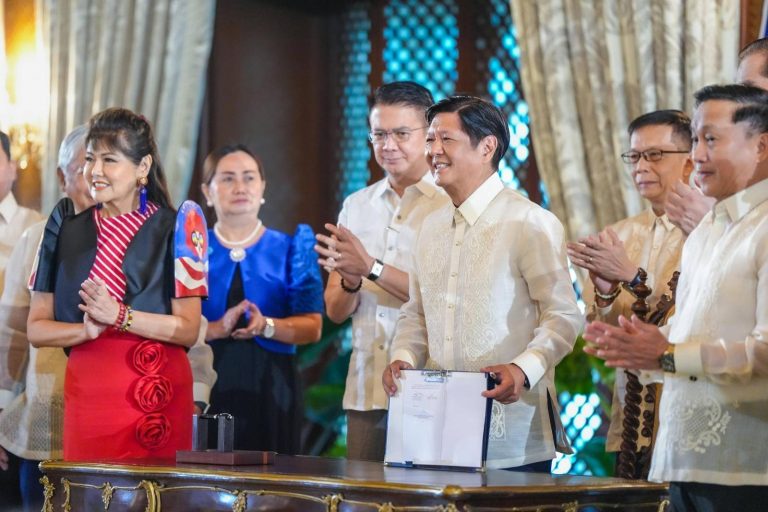 Marcos signs Magna Carta of Filipino Seafarers
