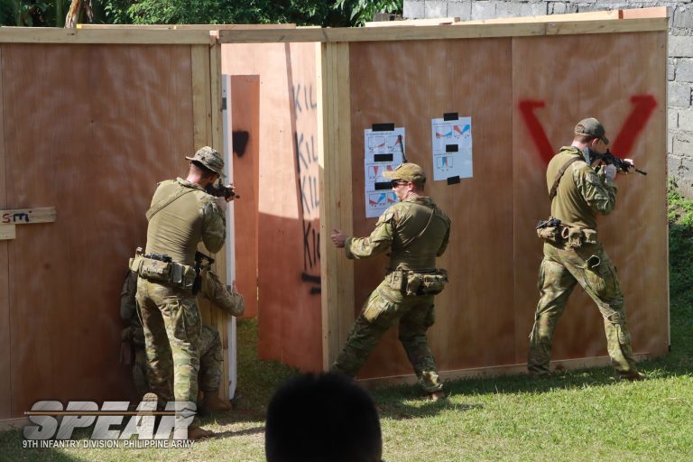 Filipino, Aussie troops train in jungle survival