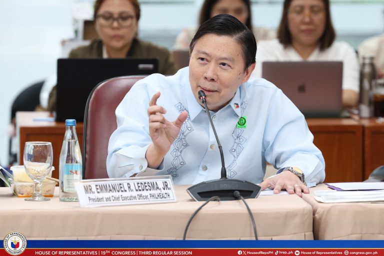 PhilHealth commits to lower members’ contribution rates, expand hospital coverage by 50 percent next month