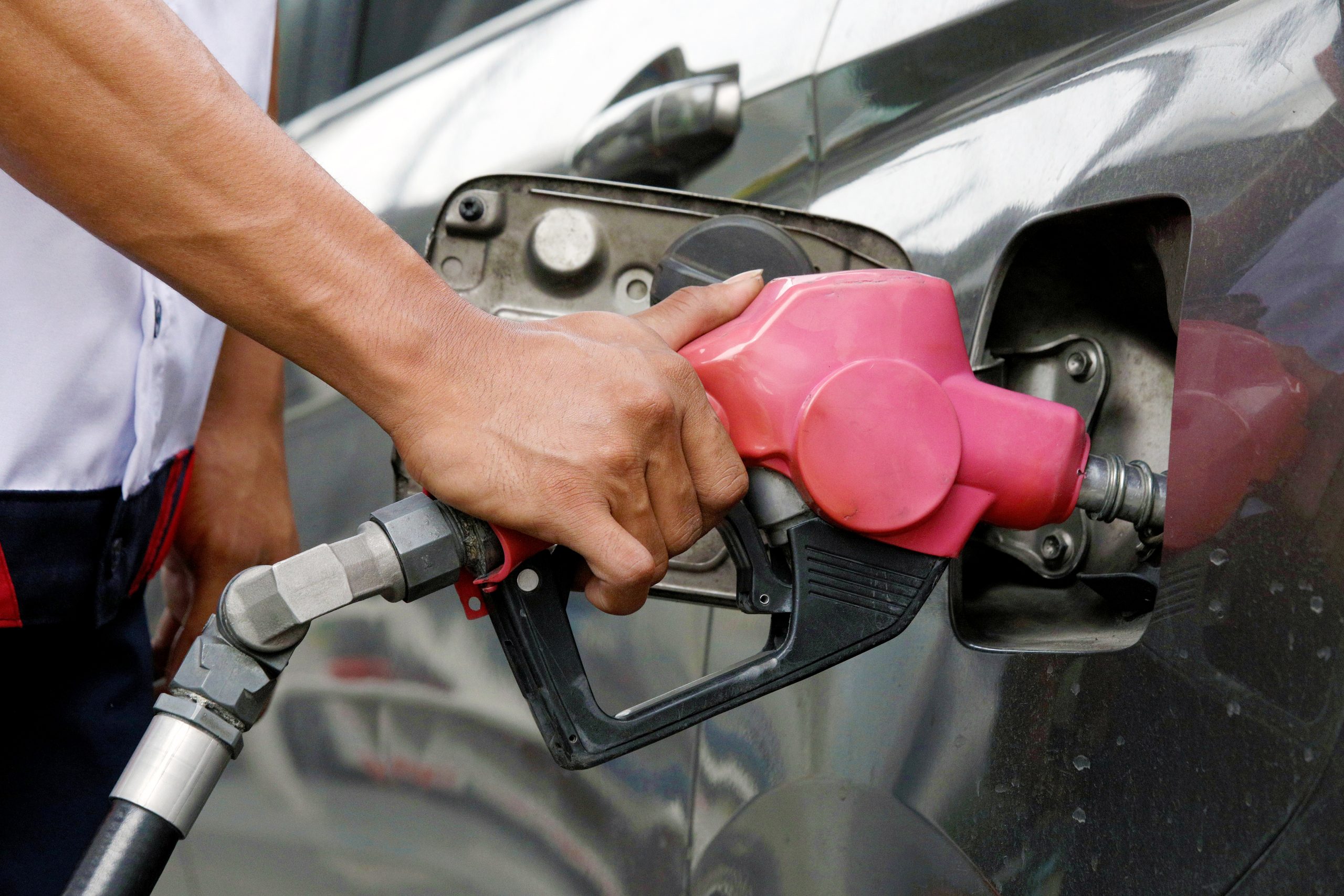 Oil price hike set Dec. 17 - PTV News