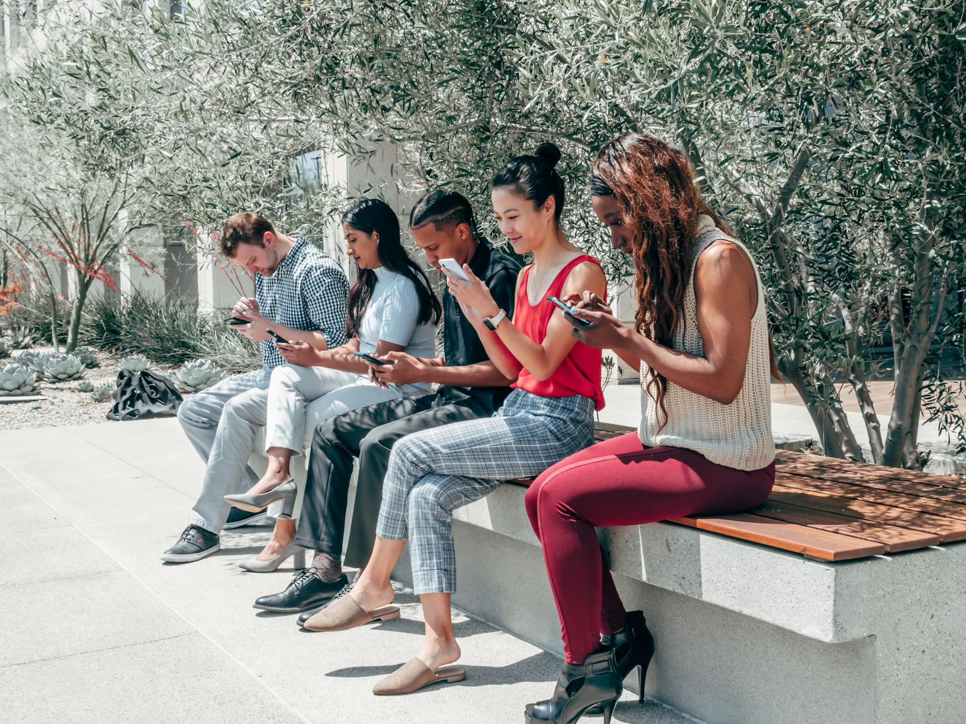 people using smartphones 2