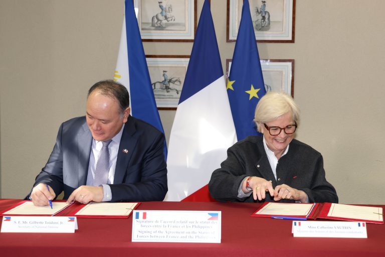PH, France sign visiting forces pact