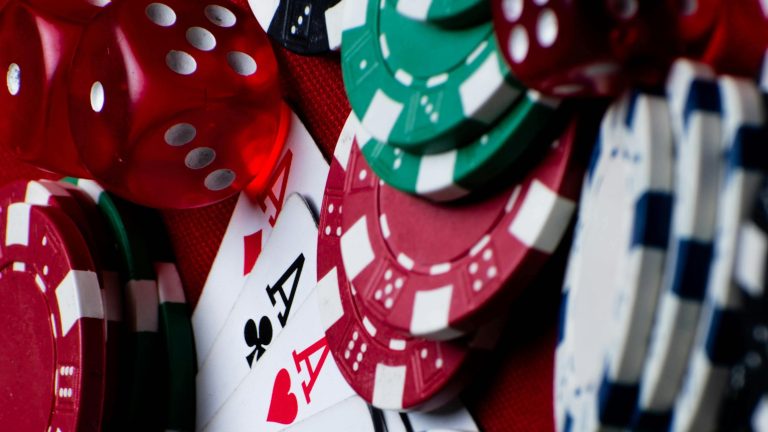 Gov’t officials, employees banned from gambling even outside work hours