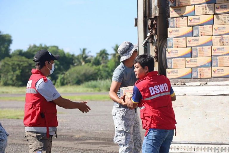 Gov’t agencies ‘all hands’ in Mindanao quake response —OCD